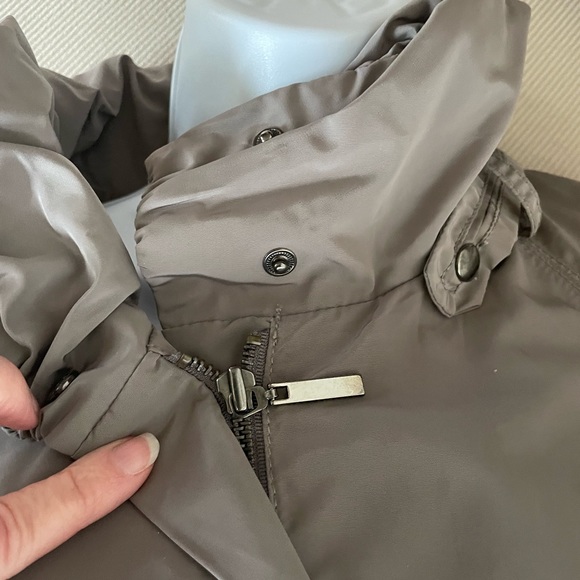 Zara - taupe unique detailing - Picture 4 of 9